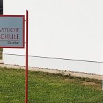 Stadtverwaltung Geisa - Die Außenansicht der staatliche Grundschule Buttlar