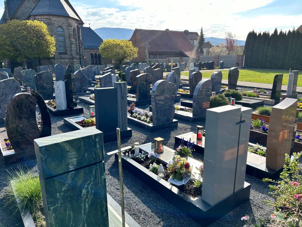 Stadtverwaltung Geisa - Blick auf den Friedhof Motzlar