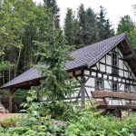 Stadtverwaltung Geisa - Fachwerkhaus im Wald im Geisaer Land