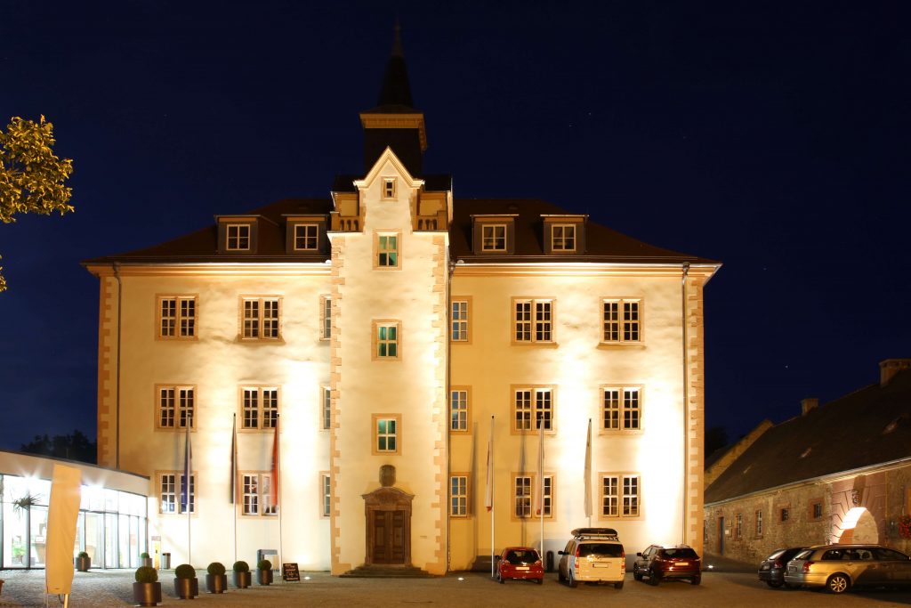 Stadtverwaltung Geisa - Das Schloss Geisa bei Nacht
